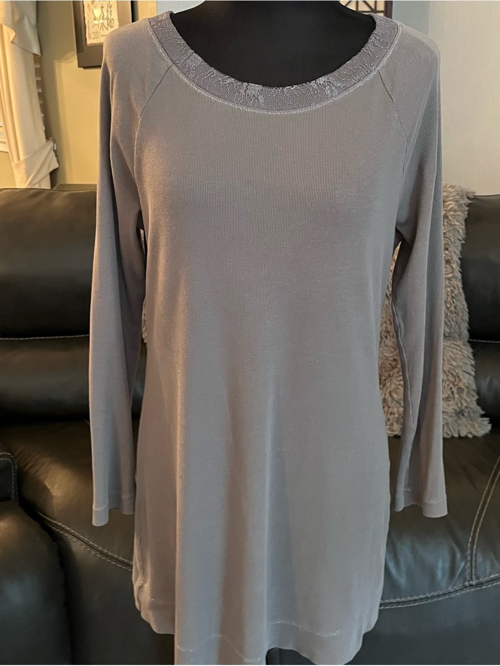 Cold water Creek Long Sleeve Scoop Neck Tunic Top - Light Gray size M 10/12